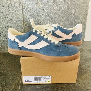 VINCE Oasis Mixed Leather Retro Sneakers LIKE NEW W BOX